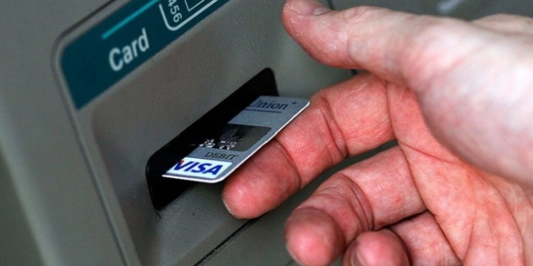 I shkaktuan dëm prej 186 mijë eurosh një banke, ndalohen 15 persona