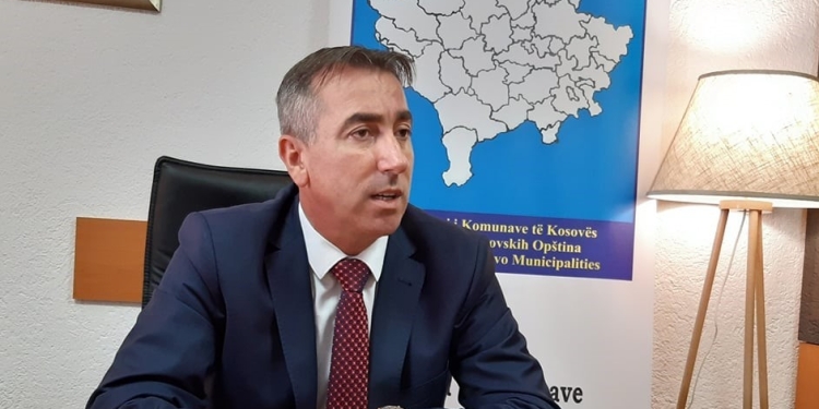 Ibrahimi: Komunat po rrezikohen seriozisht në aspektin financiar