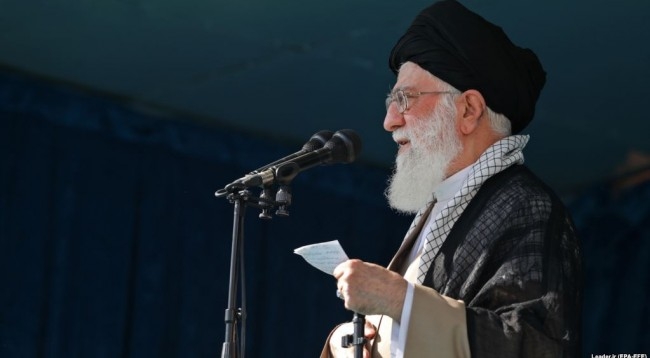 Udhëheqësi suprem i Iranit thotë se nuk do të pranojë agresion nga askush
