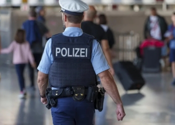 U vonuan në fluturimin nga Gjermania për në Prishtinë, shtatë kosovarë zbulohet se e kishin kaluar kohën e qëndrimit