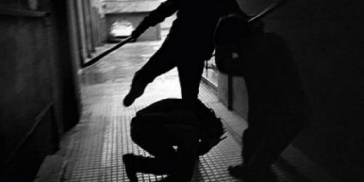 Katër persona përleshen mes vete në Fushë Kosovë, njëri i mitur