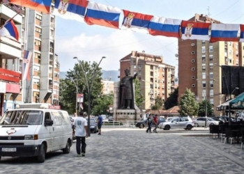 Policia heton mbishkrimet “Kosova është Serbi” në veri