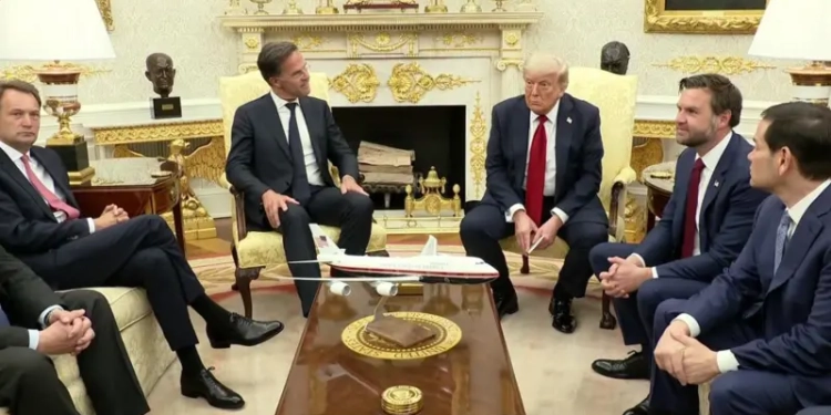 Trumpi thotë sërish se e ndali luftën mes Kosovës dhe Serbisë