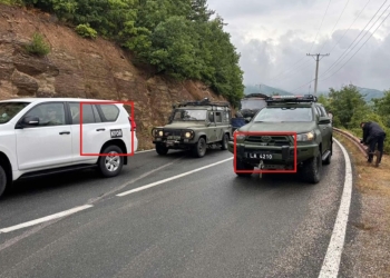 Lirim Mehmetaj: Vetëvendosje manipuloi fotografinë e operacionit në Ujman – i hoqi automjetet e KFOR-it për ta shitur si sukses të FSK-së