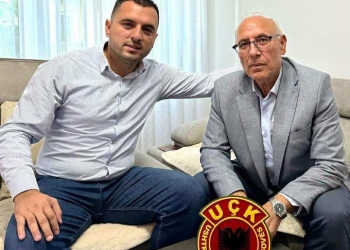 65 vite jetë, Fazliun pensionimi e gjen në Hagë, djali: Krenaria jonë, qëndron i palëkundur