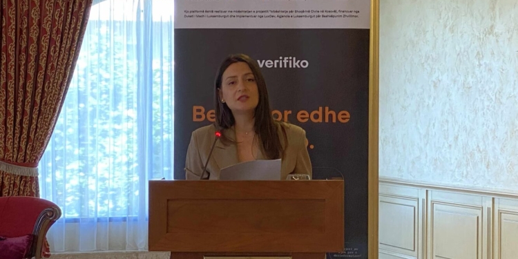 D4D lançon platformën “Verifiko.info” për edukim medial dhe luftë kundër dezinformimit gjinor në Kosovë