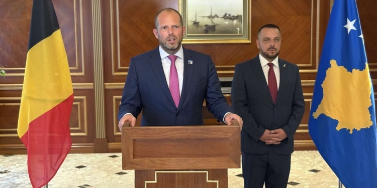 Belgjika njeh zyrtarisht atasheun ushtarak të Kosovës në Bruksel