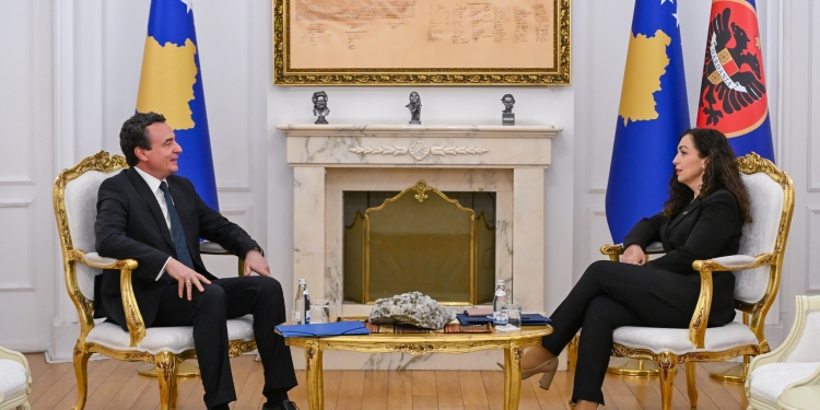 Pas më shumë se dy orësh, përfundon takimi Osmani-Kurti