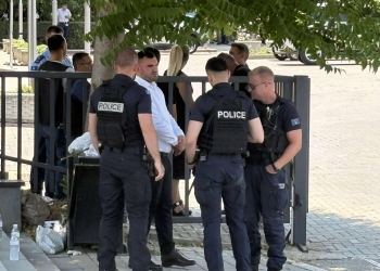 Policia dyshon se mesazhi për bombë erdhi nga Serbia