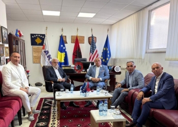 Talat Xhaferi viziton Aleancën Kosovare të Bizneseve: Diskutohet forcimi i bashkëpunimit ekonomik Kosovë – Maqedoni e Veriut