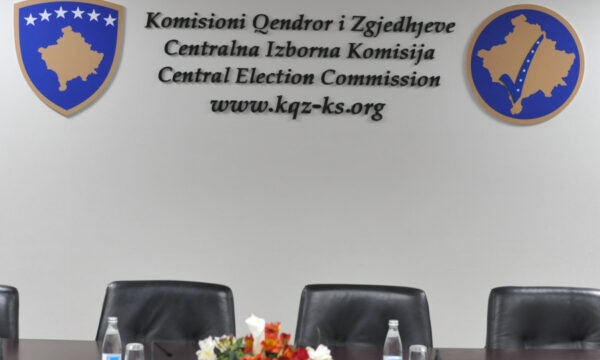 Zgjedhjet e 12 tetorit, Radoniqi fton mërgatën që të regjistrohet për votim me postë