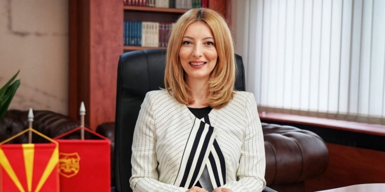 Ndalohen dy persona për sulmin ndaj kryetares së Shkupit