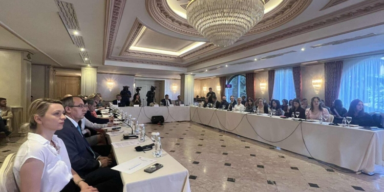 Dita Botërore e Popullsisë/ UNFPA: Kosova po ndryshon, popullsia po zvogëlohet, të rinjtë po migrojnë