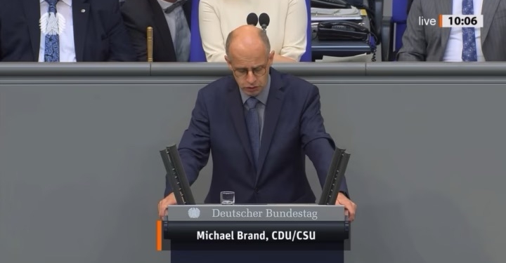 Seancë speciale në Bundestag: Serbia kreu gjenocid edhe në Kosovë