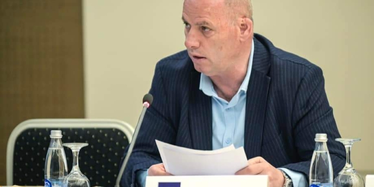 Lladrovci: Zjarri në Gjergjicë përbën rrezik, në Golesh është me intensitet më të ulët