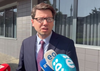 Murati ia kthen Përparim Ramës: Nëse dikush po bën humor e po tallet me votuesit, jeni ju