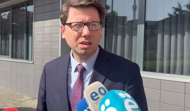 Murati ia kthen Përparim Ramës: Nëse dikush po bën humor e po tallet me votuesit, jeni ju