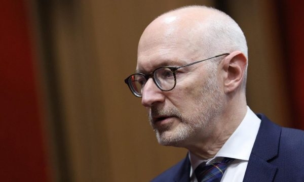 Festa franceze dhe ngërçi aktual, Guerrot mbledh sonte figura të Kosovës dhe përfaqësues ndërkombëtarë