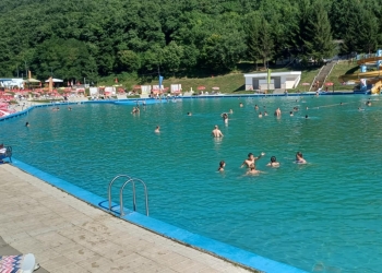 Në pikë të verës, mbyllet Pishina e Gërmisë