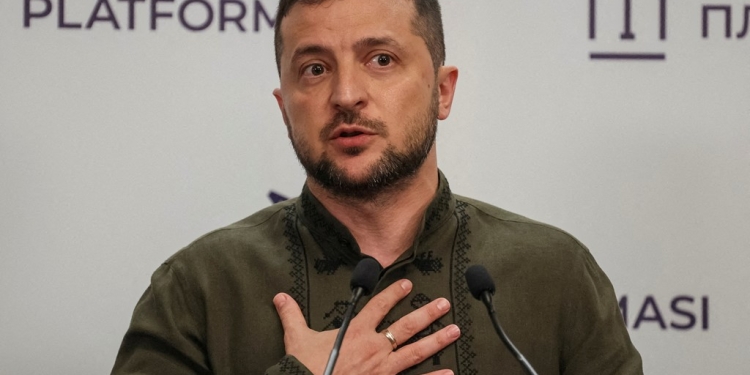 Jep dorëheqjen kryeministri i Ukrianës