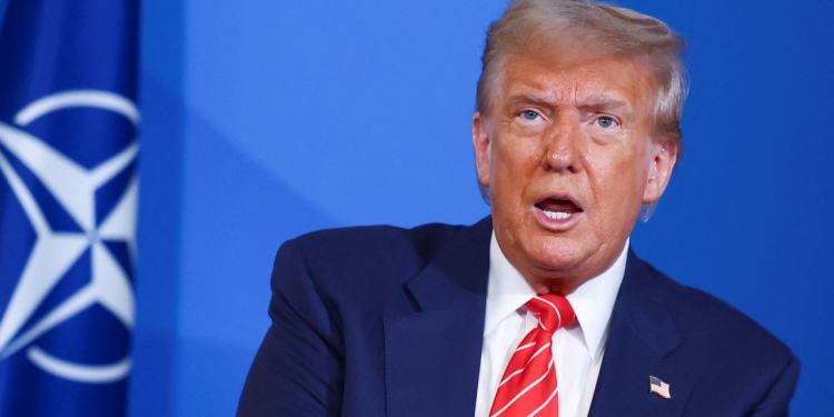 Trump, zyrtarëve lokalë: Të paktën 135 të vdekur nga përmbytjet në Teksas