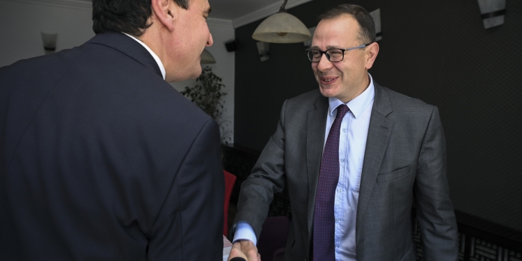 Kurti takoi ambasadorin e Turqisë në Kosovë, diskutuan për marrëdhëniet bilaterale
