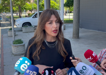 Flaka Surroi për Albulena Haxhiun: 52 herë duke e ditur që nuk kalon, a nuk po duket se po të nëpërkëmbet dinjiteti