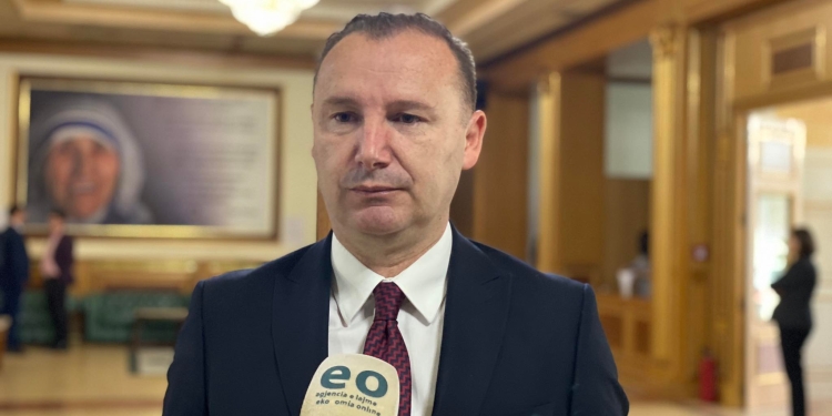 Zemaj thotë se votimi i fshehtë ka të bëjë me pazare me katër votat e Listës Serbe