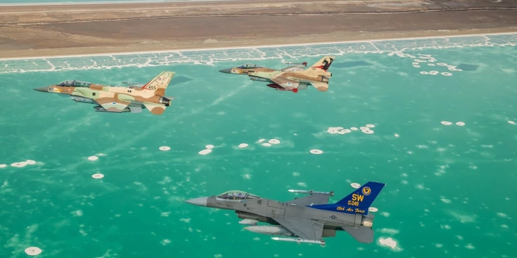 Izraeli bombardon forcat siriane që hyjnë në Druze pas përleshjeve sektare