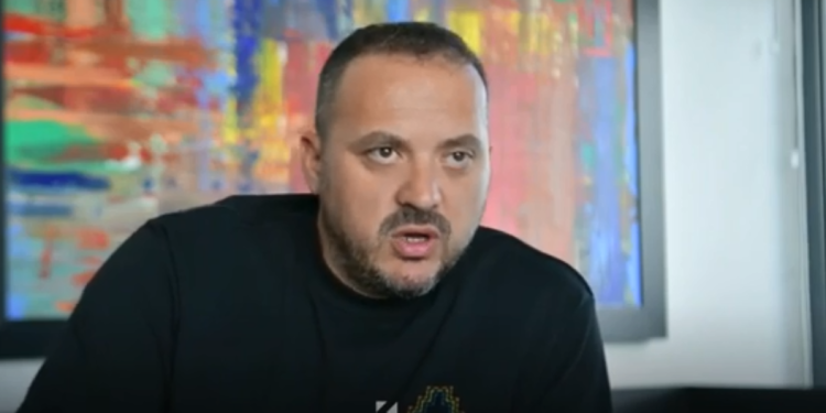 Kërquki paralajmëron: Sonte e publikojmë videon e plotë që s’u transmetua kurrë – Agoni u mbyt nga policët