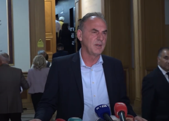 Limaj pret nga Kushtetuesja të ndihmojë në krijimin e institucioneve