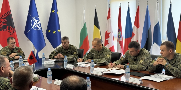FSK viziton FARSH-in, rikonfirmohet bashkëpunimi ndërmjet dy ushtrive