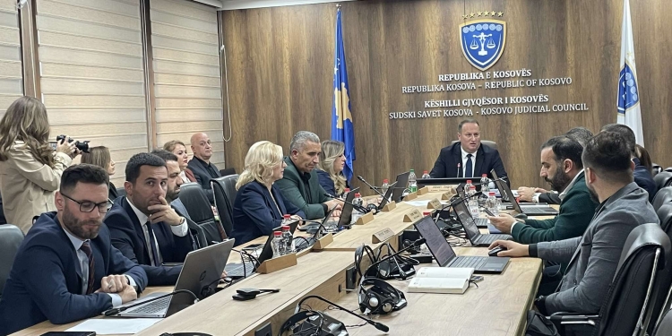 Kryesuesi i KGJK-së fton Prokurorinë të fillojë hetimet lidhur me gjendjen me temperatura në Pallatin e Drejtësisë