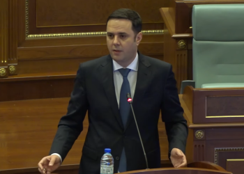 Abdixhiku: Vendi është lodhur nga politikanët që s’respektojnë ligjin, shtetin dhe prokurorët