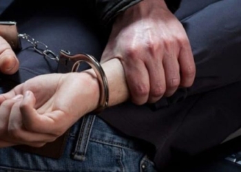 Arrestohet një zyrtar publik, dyshohet se pranoi përfitim pasuror në këmbim të një shërbimi zyrtar