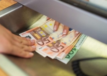 Ekzekutohen pagat me rritje për shërbyesit publikë