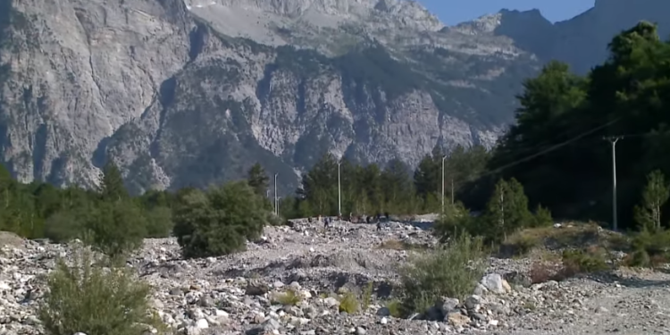 Tensionet në Theth, sipërmarrësi: Nuk e lëshoj tokën pa gjak, do ndërtoj sërish