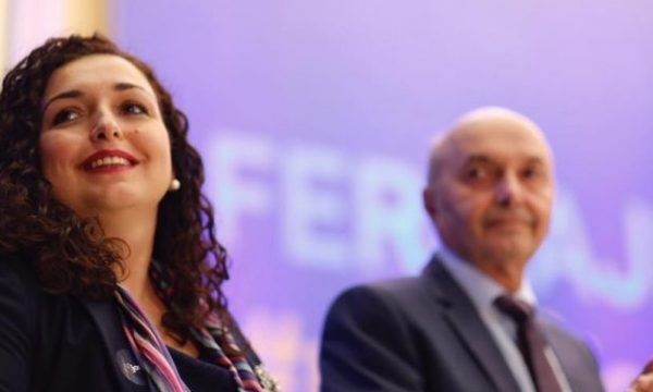‘Mashtrim’, ‘Altoparlante e gabuar’: Mustafa shterron logjikën e fjalëve të Osmanit në ShBA dhe tregon çfarë të sqarojë