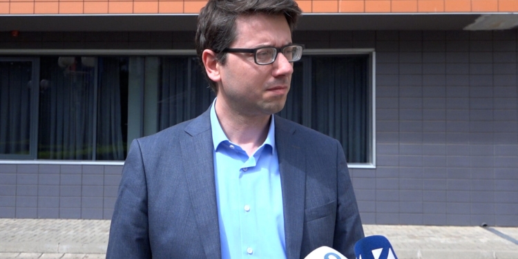 Murati: Alternativa e vetme për të konstituuar Kuvendin është deputeti Nenad Rashiq