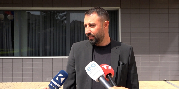Krasniqi: Sot është radha e Nenad Rashiqit të zgjidhet nënkryetar i Kuvendit nga komuniteti serb