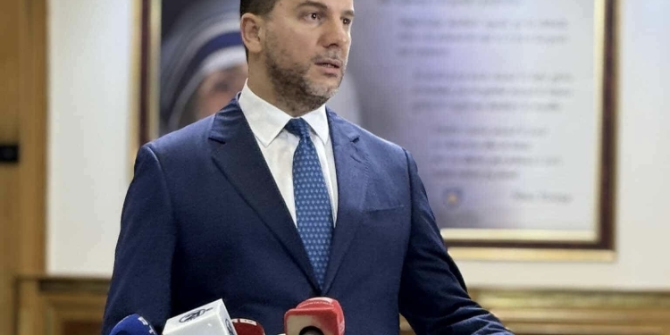 Krasniqi mohon pretendimet për një bashkëpunim me LVV-në për zgjedhjet lokale