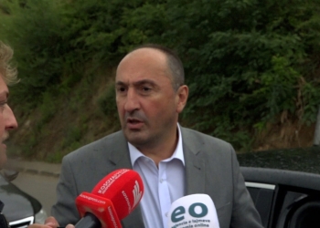 Ministri Aliu u përgjigjet kritikave për urat në Mitrovicë: U ndërtuan me kërkesë të komunave