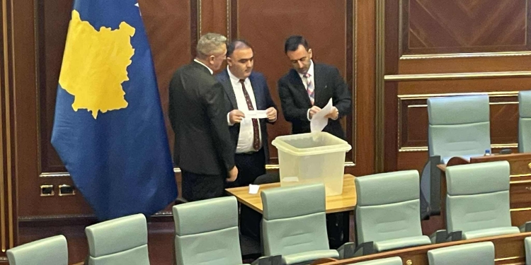 Srgjan Popoviq sërish nuk mori asnjë votë për nënkryetar të Kuvendit