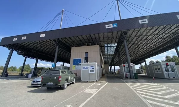 S’ka kolona në pikat kufitare