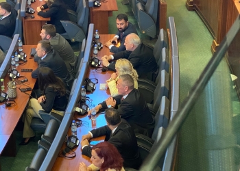 Nenad Rashiq sërish nuk mori votat e mjaftueshme për nënkryetar të Kuvendit