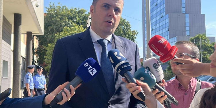 Abdixhiku: Akademik Idriz Ajeti ka qenë kryetar i parë i Kuvendit, sot deputetët shpërfaqën gjithë rrënimin vleror