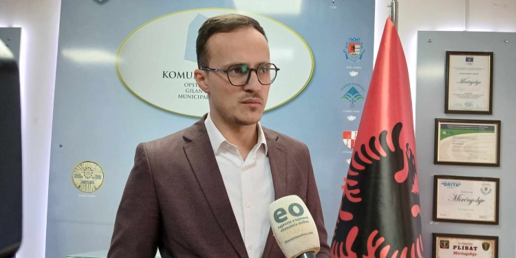 Hyseni pas vrasjes së trefishtë: Autori i krimit të sillet para drejtësisë sa më shpejt