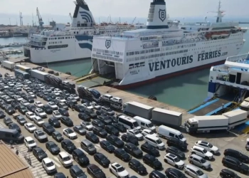 Fluks i lartë automjetesh në Portin e Durrësit, 30 mijë udhëtarë në vetëm pesë ditë