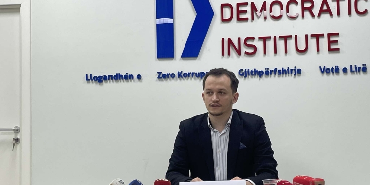 Cakolli pas mbledhjes së KQZ-së: Jemi këtu për parime demokratike, jo për t’iu nënshtruar linçimeve