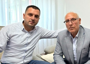 “Prej nëntë muajsh s’më lejohet ta takoj babain në Hagë” – reagimi prekës i Fahri Fazliut, djalit të Fadil Fazliut